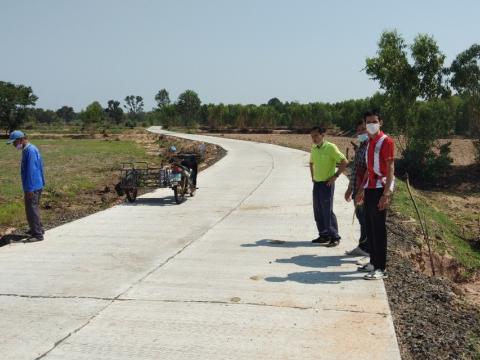 ตรวจรับงานจ้างโครงการก่อสร้างถนนคอนกรีตเสริมเหล็ก รหัสสายทาง บร.ถ.123-005 จากบ้านเพียแก้ว หมู่ที่ 4 - ทางหลวง 202 พร้อมลงหินคลุกไหล่ทาง