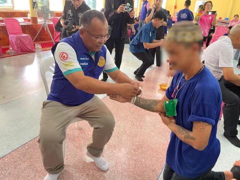 โครงการฟื้นฟูรวมพลังรักศรัทธา แก้ไขปัญหายาเสพติดแบบบูรณาการ อำเภอพุทไธสง จังหวัดบุรีรัมย์ ณ ศาลาการเปรียญวัดสระบัว ตำบลบ้านแวง อำเภอพุทไธสง จังหวัดบุรีรัมย์