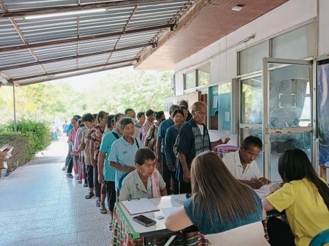 โครงการใส่ใจผู้สูงอายุในการคัดกรองโรคตาต้อกระจก และผู้มีปัญหาทางด้านสายตาในตำบลบ้านยาง ประจำปี 2568