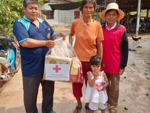 มอบถุงยังชีพให้กับผู้สูงอายุ ผู้พิการ ผู้ป่วยติดเตียง ผู้ยากไร้ยากจนในพื้นที่ตำบลบ้านยาง อ.พุทไธสง จ.บุรีรัมย์